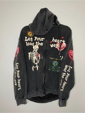 Let Your Heart Lead The Way Black Graphic Zip Hoodie